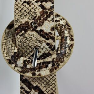 Kohl's Reptile Print Women's Belt 40" long Size M